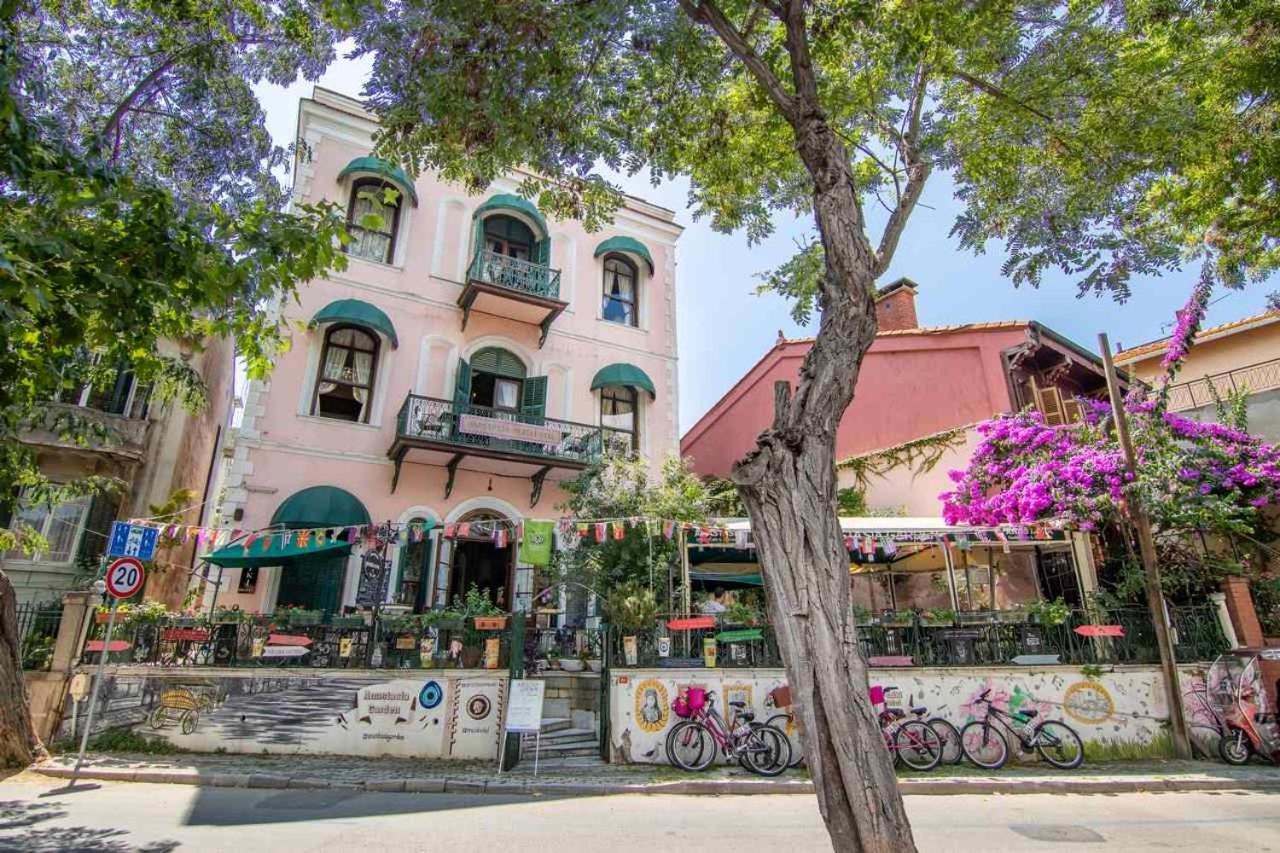 Bueyuekada Anastasia Meziki History Mansion Адалар Екстериор снимка